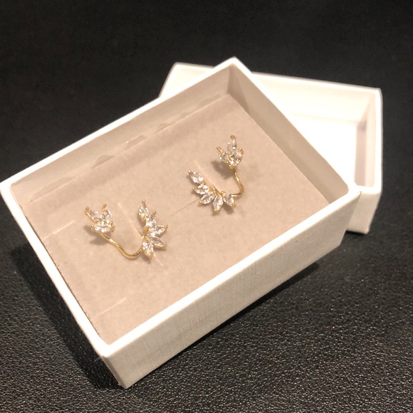 NIB CZ gold plated angel jacket style earrings - Picture 3 of 4